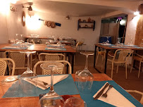 Atmosphère du Restaurant La Terraza de la Cave A Jambon à Marseille - n°8