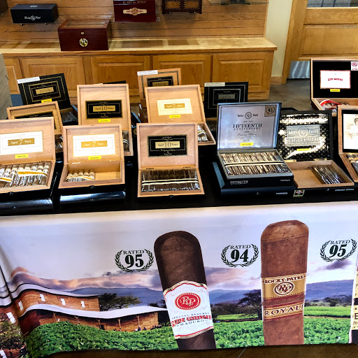 Lounge «Calypso Cigar Shop and Lounge», reviews and photos, 1002 N Central Expy #589, Richardson, TX 75080, USA