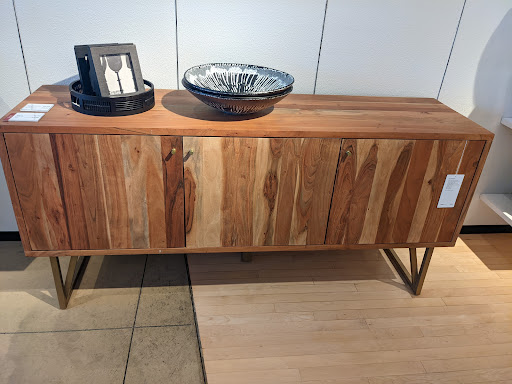 Furniture Store «Crate and Barrel», reviews and photos, 555 Bellevue Way NE, Bellevue, WA 98004, USA