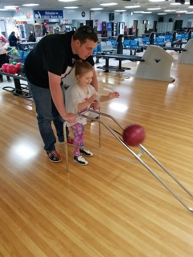 Bowling Alley «Classic Bowling Center», reviews and photos, 75 Huffaker Rd NW, Rome, GA 30165, USA