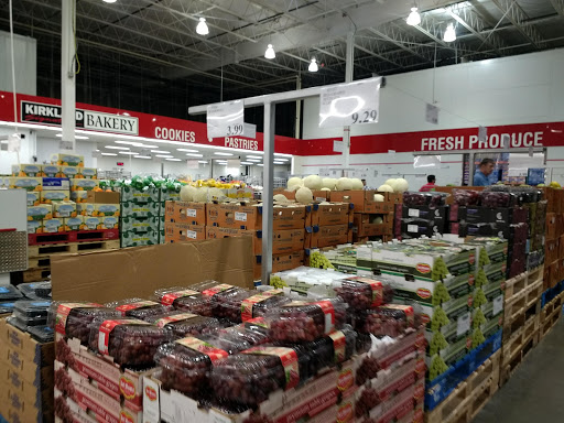 Warehouse store «Costco Wholesale», reviews and photos, 10088 Gulf Center Dr, Fort Myers, FL 33913, USA