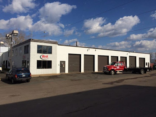 Auto Repair Shop «R & S Automotive», reviews and photos, 38 Woodlynn Ave, Little Canada, MN 55117, USA