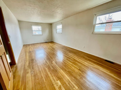 Real Estate Agents «Re/Max Elite: Lynn Murphy-Dickerscheid», reviews and photos