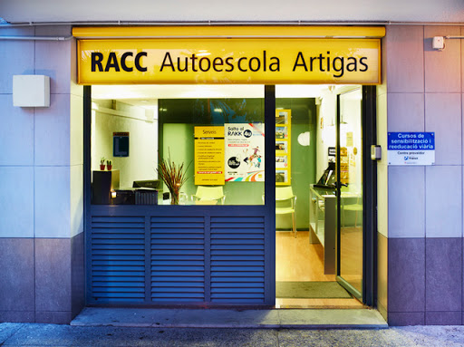 Autoescola Artigas en Badalona provincia Barcelona