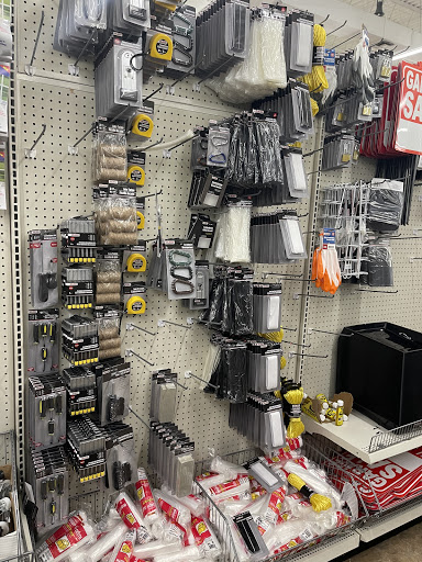 Dollar Store «Dollar Tree», reviews and photos, 100 Granite St, Quincy, MA 02169, USA