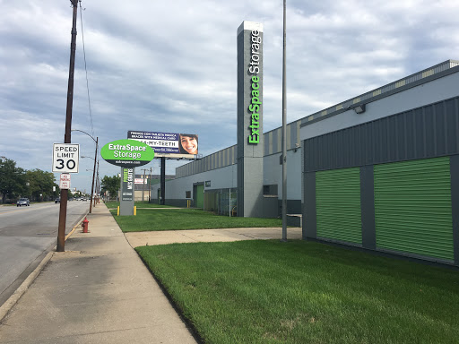 Storage Facility «Extra Space Storage», reviews and photos, 5525 W Roosevelt Rd, Cicero, IL 60804, USA