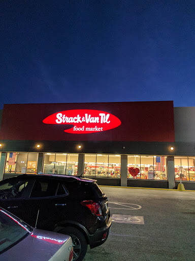 Grocery Store «Strack & Van Til Food Market», reviews and photos, 999 W Old Ridge Rd, Hobart, IN 46342, USA