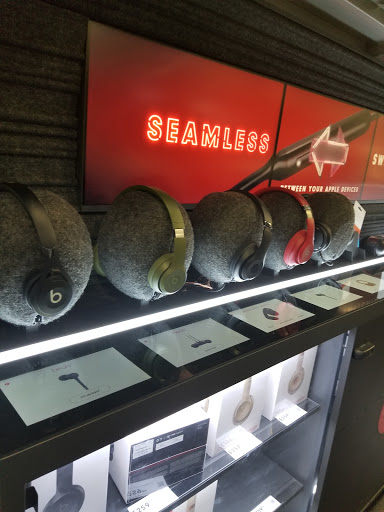 Electronics Store «Best Buy», reviews and photos, 290 S Broadway Unit E, Salem, NH 03079, USA