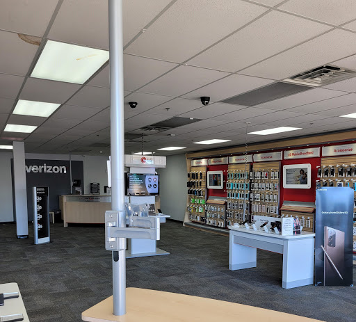 Cell Phone Store «GoWireless Verizon Authorized Retailer», reviews and photos, 3208 Bridge Ave, Point Pleasant, NJ 08742, USA