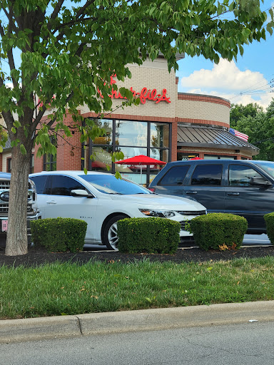 Fast Food Restaurant «Chick-fil-A», reviews and photos, 4925 Outer Loop, Louisville, KY 40219, USA