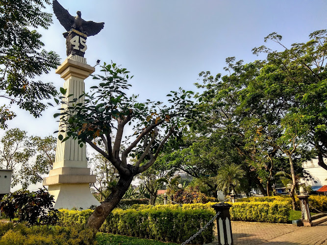 Taman Peringatan di Pasuruan: Menikmati Keindahan Tugu Pertigaan Purwosari dan Tugu 45 Pandaan