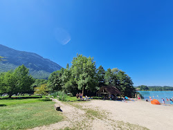 Plage d'Aiguebelette-le-Lac'in fotoğrafı imkanlar alanı