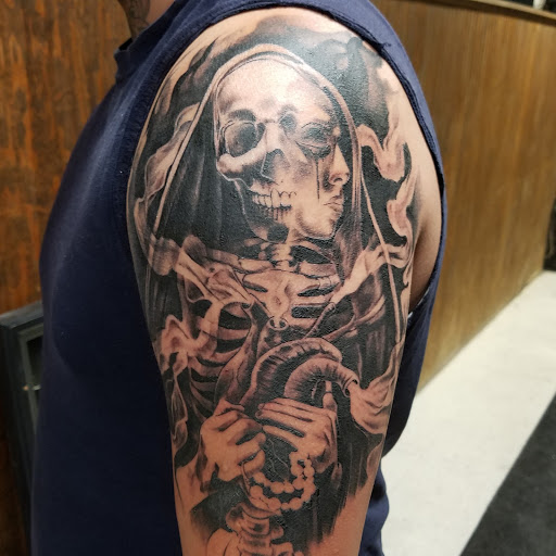 Tattoo Shop «Studio 77 Tattoos», reviews and photos, 5104 38th St, Indianapolis, IN 46254, USA