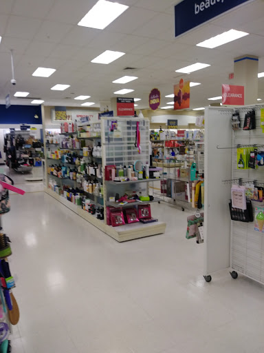 Shopping Mall «Lehigh Shopping Center», reviews and photos, W Union Blvd, Bethlehem, PA 18018, USA