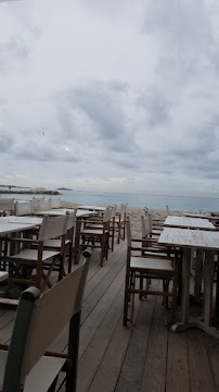 Atmosphère du Restaurant La Vague à Six-Fours-les-Plages - n°5