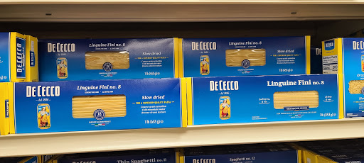 Grocery Store «D & D Market», reviews and photos, 675 Wolcott Hill Rd, Wethersfield, CT 06109, USA