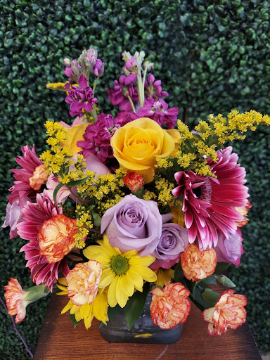 Florist «Annie Occasion for Any Occasion», reviews and photos, 148 S Bloomingdale Rd #110, Bloomingdale, IL 60108, USA