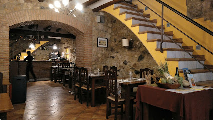 Restaurant Cal Magret - Carrer de Frà Anselm Turmeda, 8, 43400 Montblanc, Tarragona, Spain