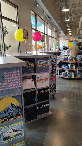 Sportswear Store «Columbia Sportswear Outlet Store», reviews and photos, 100 Citadel Dr #636, Commerce, CA 90040, USA