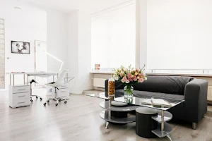 Świętokrzyska bel-etage klinika kosmetologii , salon masażu i beauty image