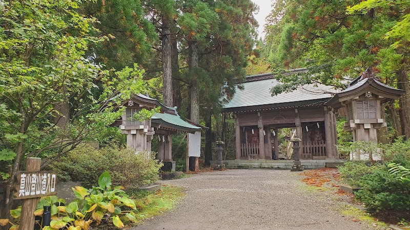 真山神社 駐車場