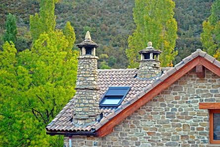 Construcciones Lierde C. el Molino, 8, 22860 Borau, Huesca, España