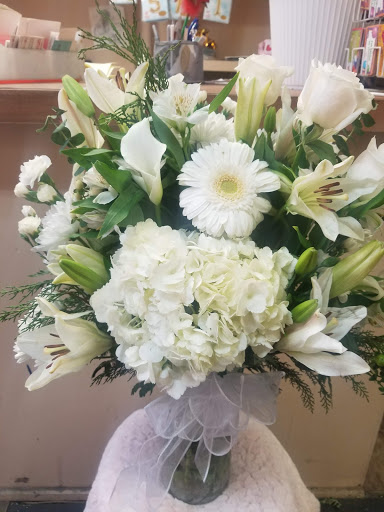Florist «Iris Florist», reviews and photos, 21 Park Ave, Paterson, NJ 07501, USA