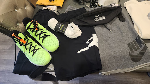 Sporting Goods Store «Nike Factory Store», reviews and photos, 1600 Saratoga Ave #213, San Jose, CA 95129, USA