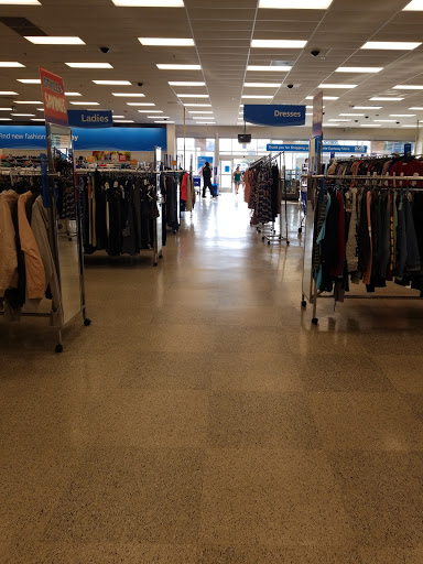 Clothing Store «Ross Dress for Less», reviews and photos, 3201 Eastway Dr, Charlotte, NC 28205, USA