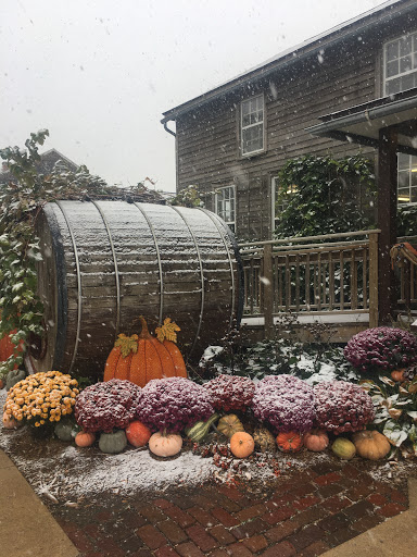 Liquor Store «Heritage Winery & Cheese Haus», reviews and photos, 4402 220th Trail, Amana, IA 52203, USA