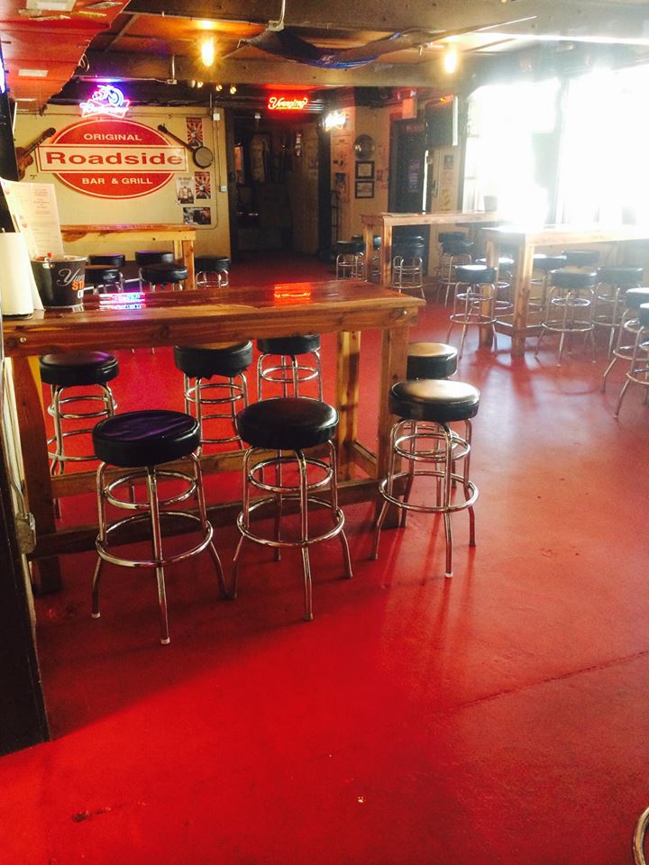 Roadside Bar & Grill 37138