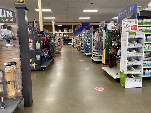 Pet Supply Store «PetSmart», reviews and photos, 719 Sleater Kinney Rd SE, Lacey, WA 98503, USA