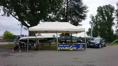 Evasion auto-moto-bateau-remorque à Davézieux