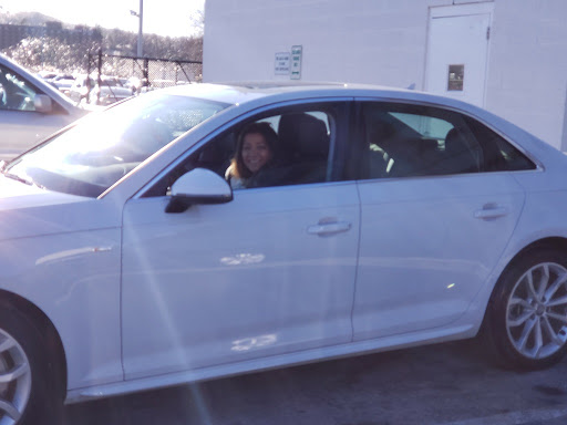 Used Car Dealer «Weeks Pre-Owned Center», reviews and photos, 94 Mill Plain Rd, Danbury, CT 06811, USA