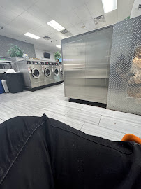 Super Laundry Cycle Laundromat - Photo 4 - Car repair in Philadelphia, PA, Philadelphia