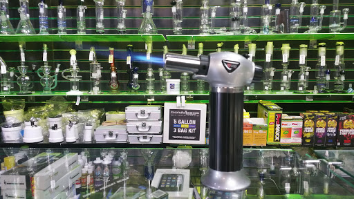 Tobacco Shop «THE GREENMILE VAPE & SMOKE SHOP», reviews and photos, 2014 W Bullard Ave, Fresno, CA 93711, USA
