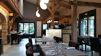 Atmosphère du Restaurant La Braconne Côté Mont-Blanc à Sallanches - n°16