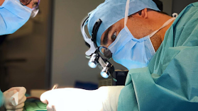 Dr med. Luca Ballestra - chirurgia e medicina estetica