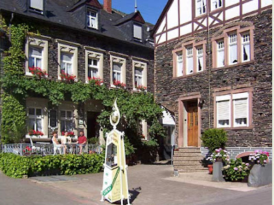 Wein- und Ferienhaus St. Joseph - Egon Spang In d. Dur 11, 54498 Piesport, Deutschland