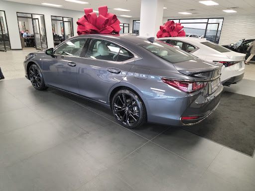 Lexus Dealer «McGrath Lexus of Chicago», reviews and photos, 1250 W Division St, Chicago, IL 60642, USA