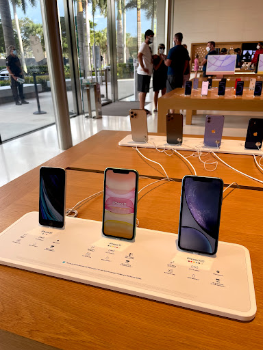 Computer Store «Apple Waterside Shops», reviews and photos, 5555 Tamiami Trail N, Naples, FL 34108, USA