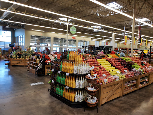 Supermarket «Hy-Vee», reviews and photos, 1403 N Veterans Pkwy, Bloomington, IL 61704, USA