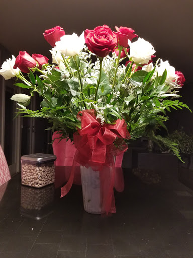 Florist «A Personal Touch Florist», reviews and photos, 343 N Franklin Ave, Nutley, NJ 07110, USA