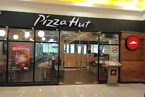 Pizza Hut Restaurant Jj Taman U image