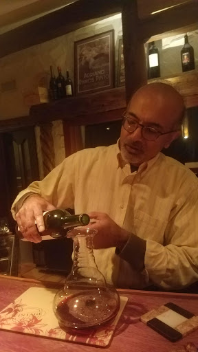 Wine Bar «Vinoteca Wine Bar», reviews and photos, 4921 Hills and Dales Rd NW, Canton, OH 44708, USA