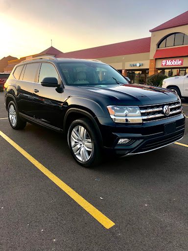 Volkswagen Dealer «Kings Volkswagen», reviews and photos, 9570 Kings Auto Mall Rd, Cincinnati, OH 45249, USA