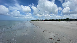 Foto de Tigertail beach e o assentamento