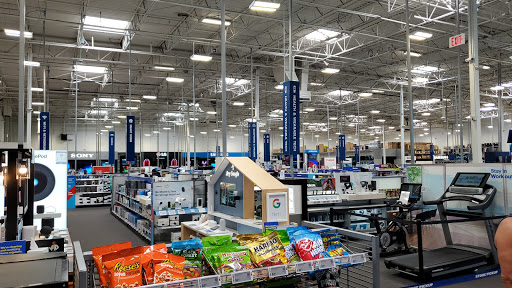 Electronics Store «Best Buy», reviews and photos, 3415 E Foothill Blvd, Pasadena, CA 91107, USA