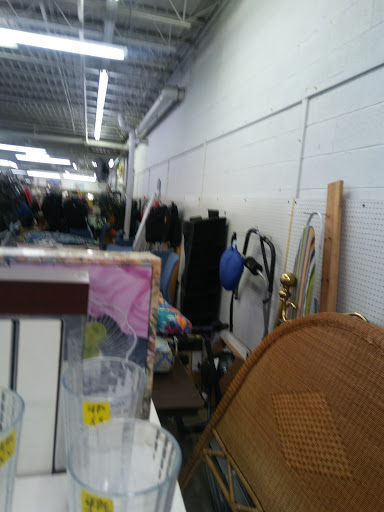 Thrift Store «Community Thrift Center», reviews and photos, 2226 Noblestown Rd, Pittsburgh, PA 15205, USA