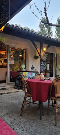 Atmosphère du Restaurant L'Eole à Saint-Cybranet - n°1